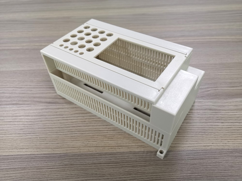 3-01E：179*100*77mm